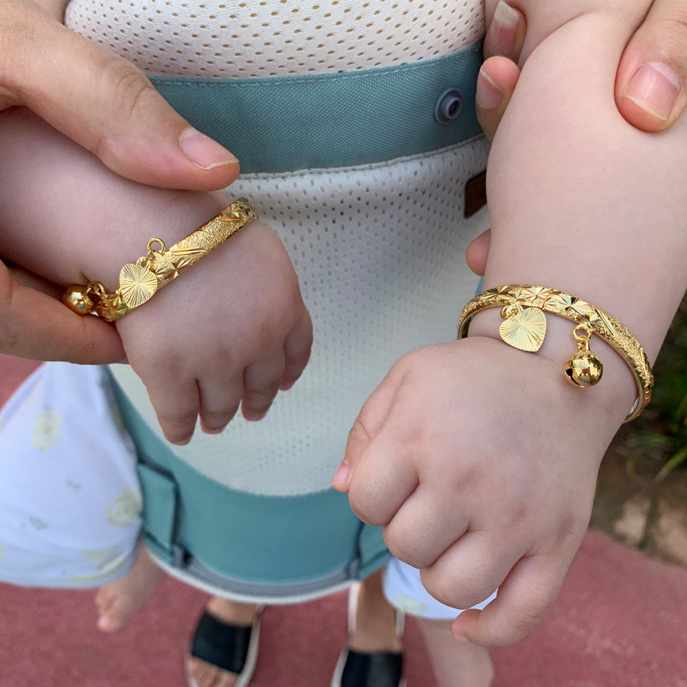 Ethlyn 18K Gold Plated Baby Bangles Bracelet for infants boys girls Stars Bells Heart Jewelry (2pcs/lot)