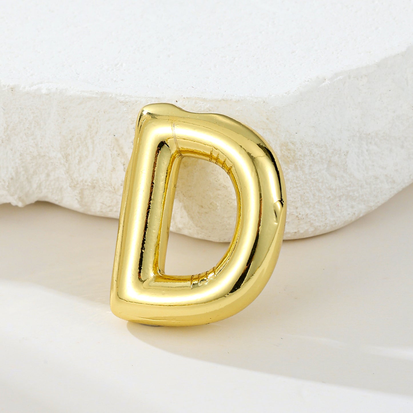 MY2045 Gold-Plated Copper Uppercase Letters Pendants (Polished Surface)