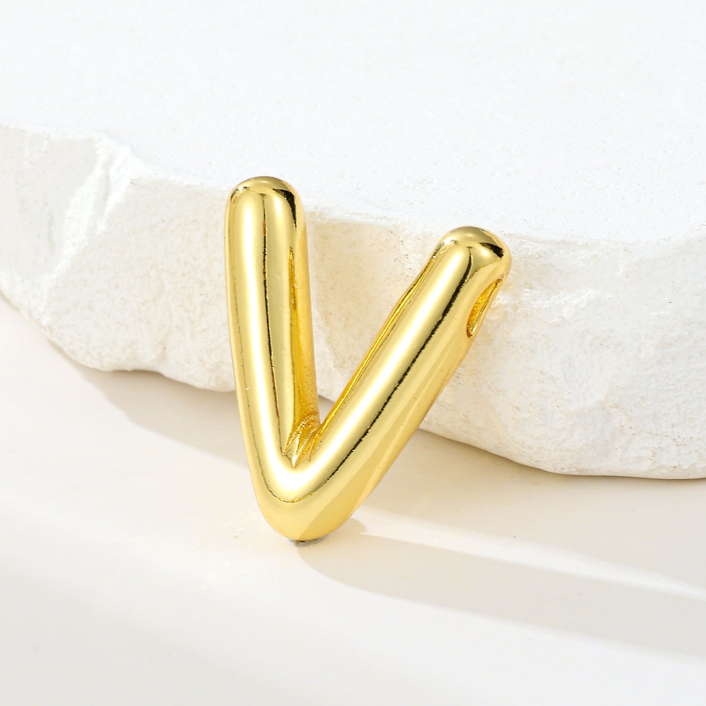 MY2045 Gold-Plated Copper Uppercase Letters Pendants (Polished Surface)