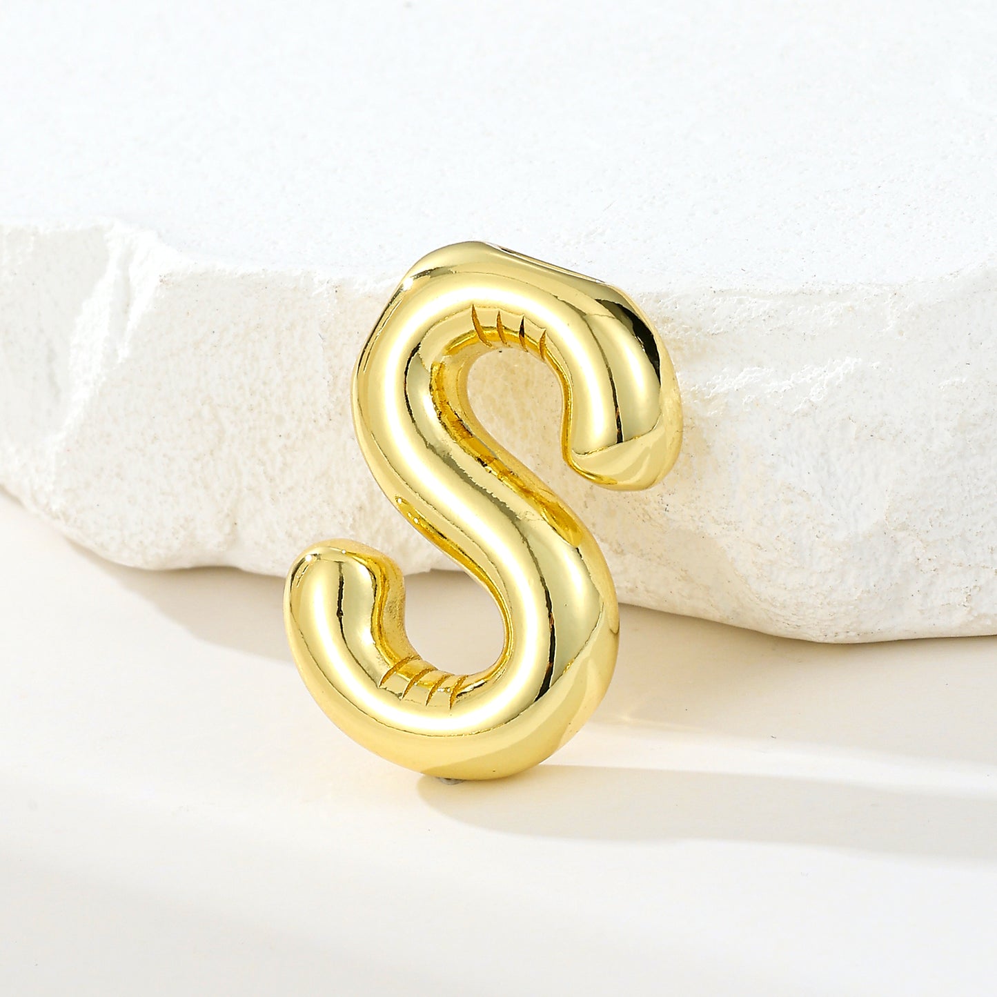 MY2045 Gold-Plated Copper Uppercase Letters Pendants (Polished Surface)