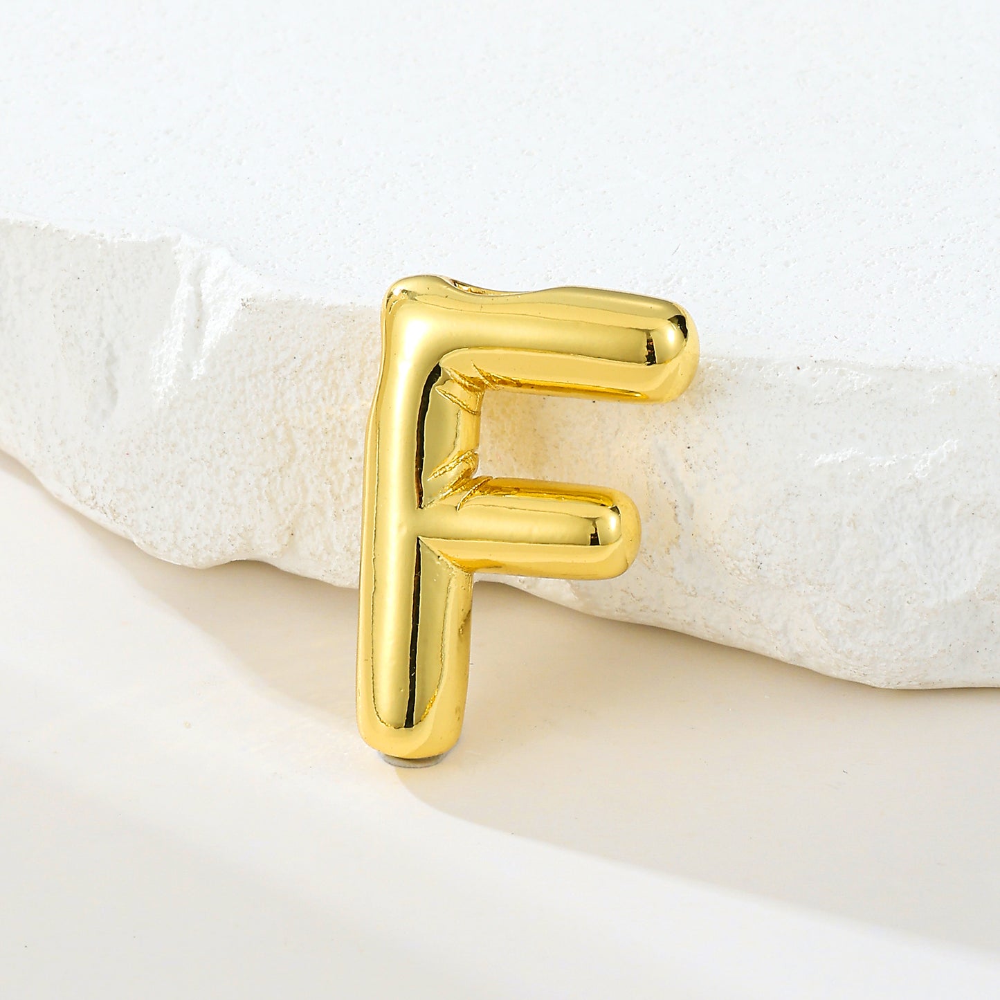 MY2045 Gold-Plated Copper Uppercase Letters Pendants (Polished Surface)