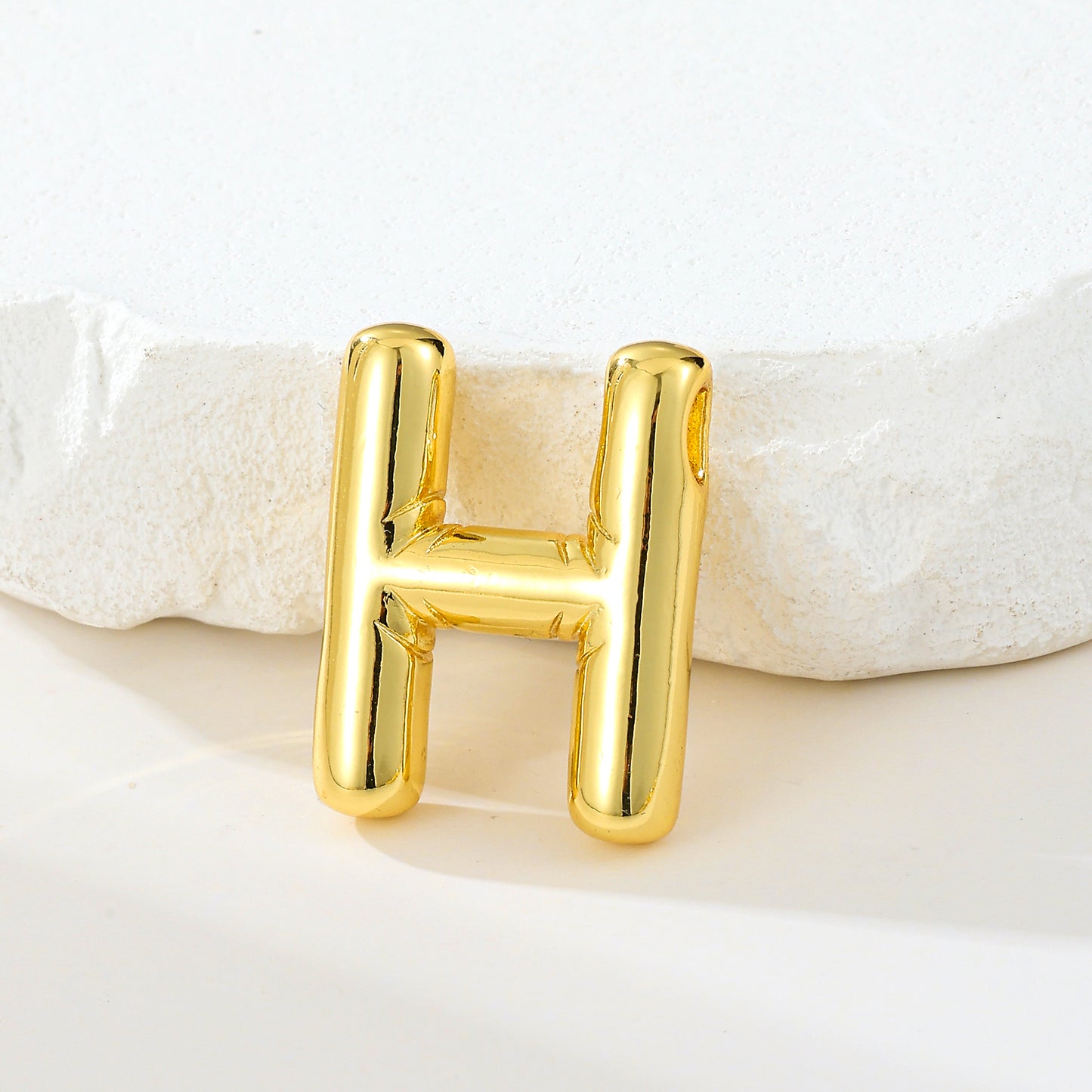 MY2045 Gold-Plated Copper Uppercase Letters Pendants (Polished Surface)
