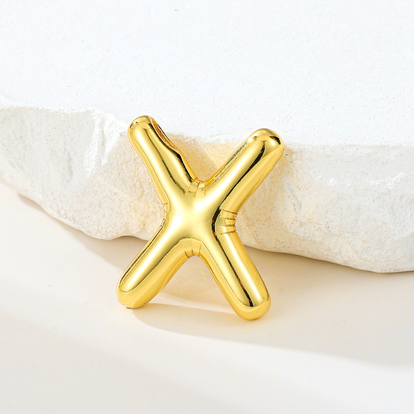 MY2045 Gold-Plated Copper Uppercase Letters Pendants (Polished Surface)
