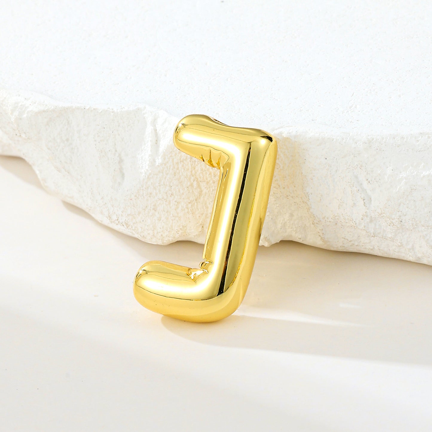 MY2045 Gold-Plated Copper Uppercase Letters Pendants (Polished Surface)