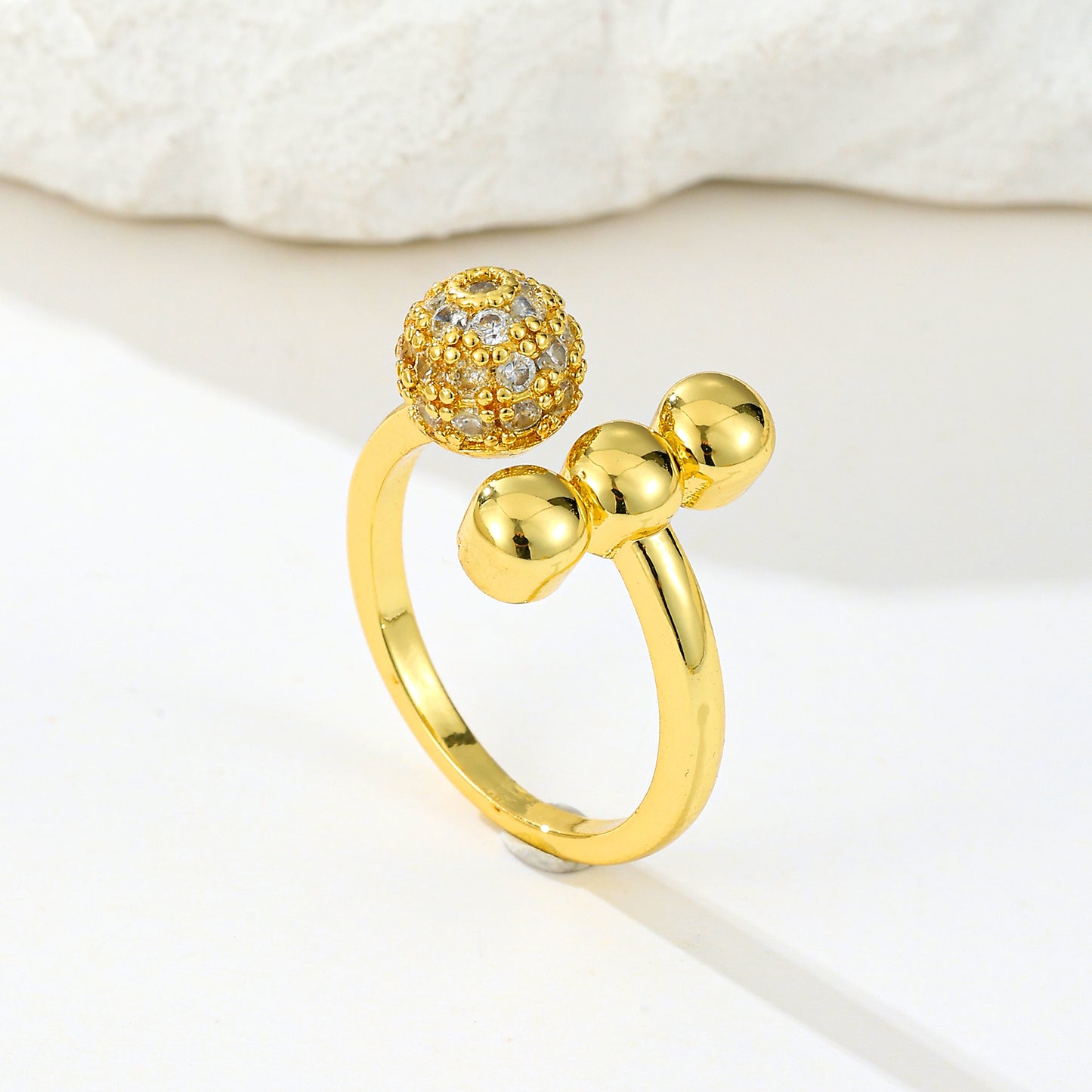 MY2051 24K Gold-Plated Openable Copper Ring with Spherical Design Adorned with White Zircon