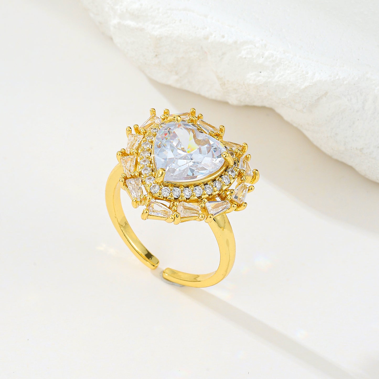 MY2064 24K Gold-Plated Openable Copper Ring with Heart-Shaped Design Adorned with White Zircon