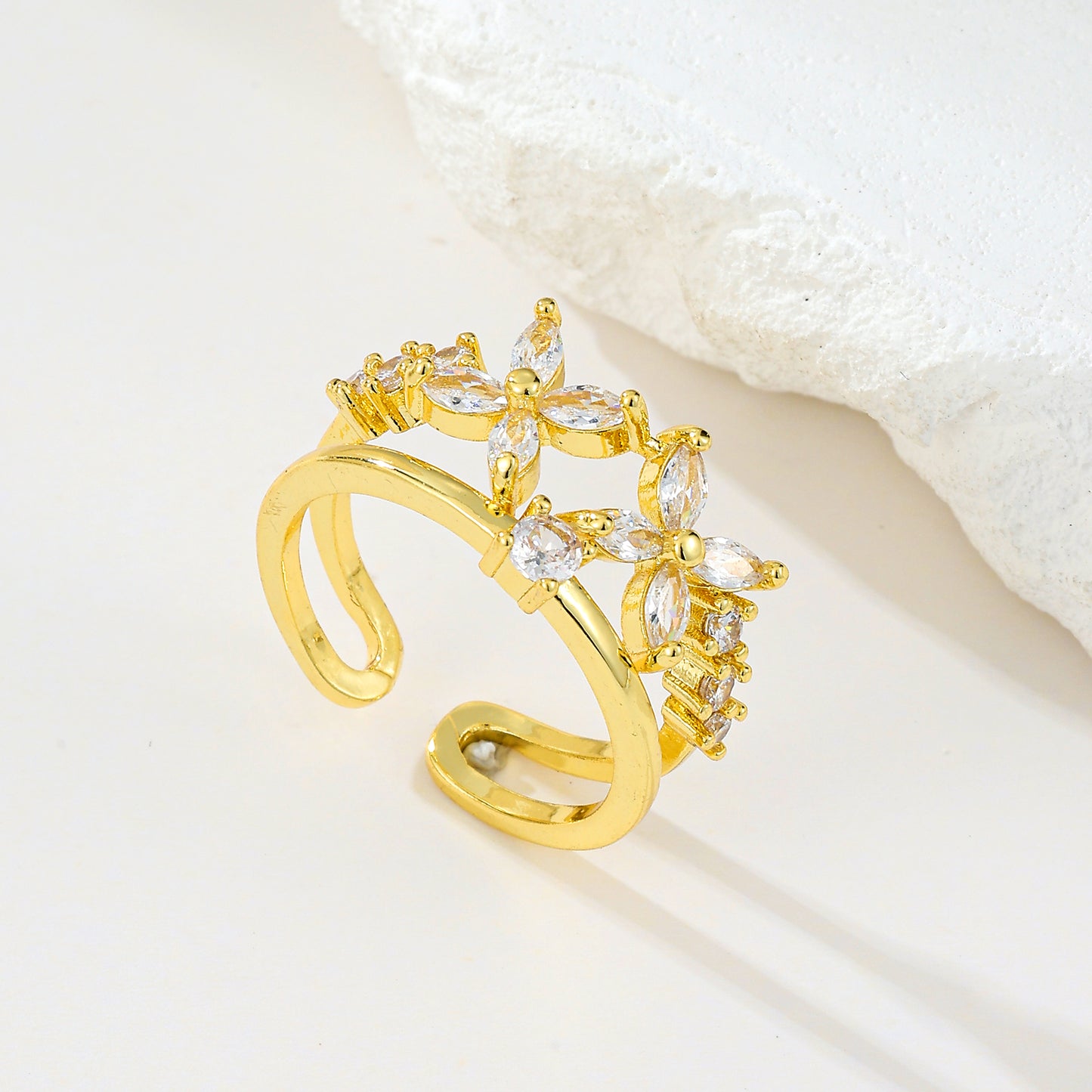 MY2059 Gold-Plated Openable Copper Ring with Flower Design Adorned with Zircon