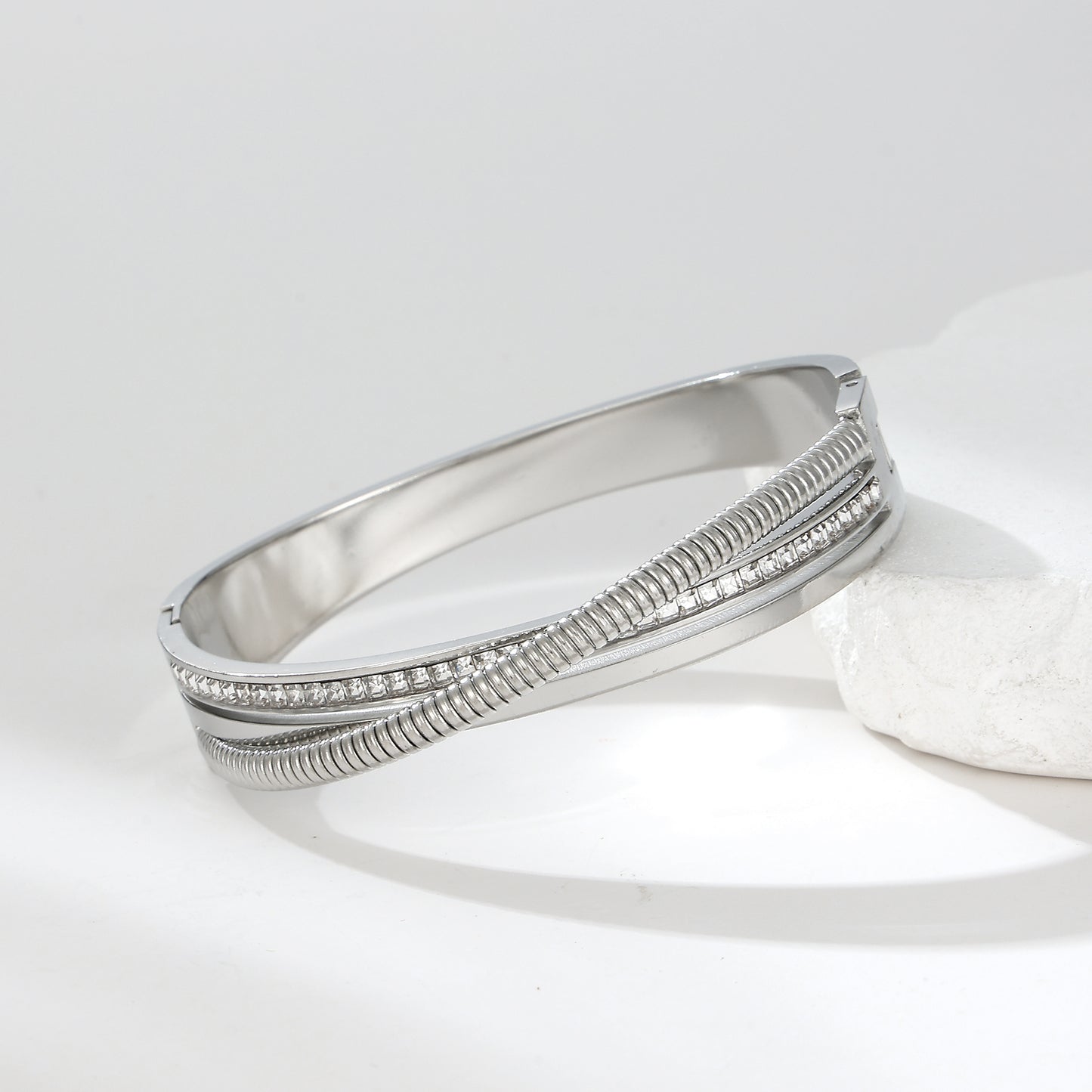 MY2146 Stainless Steel Openable Wide Bangle (2.4inch)