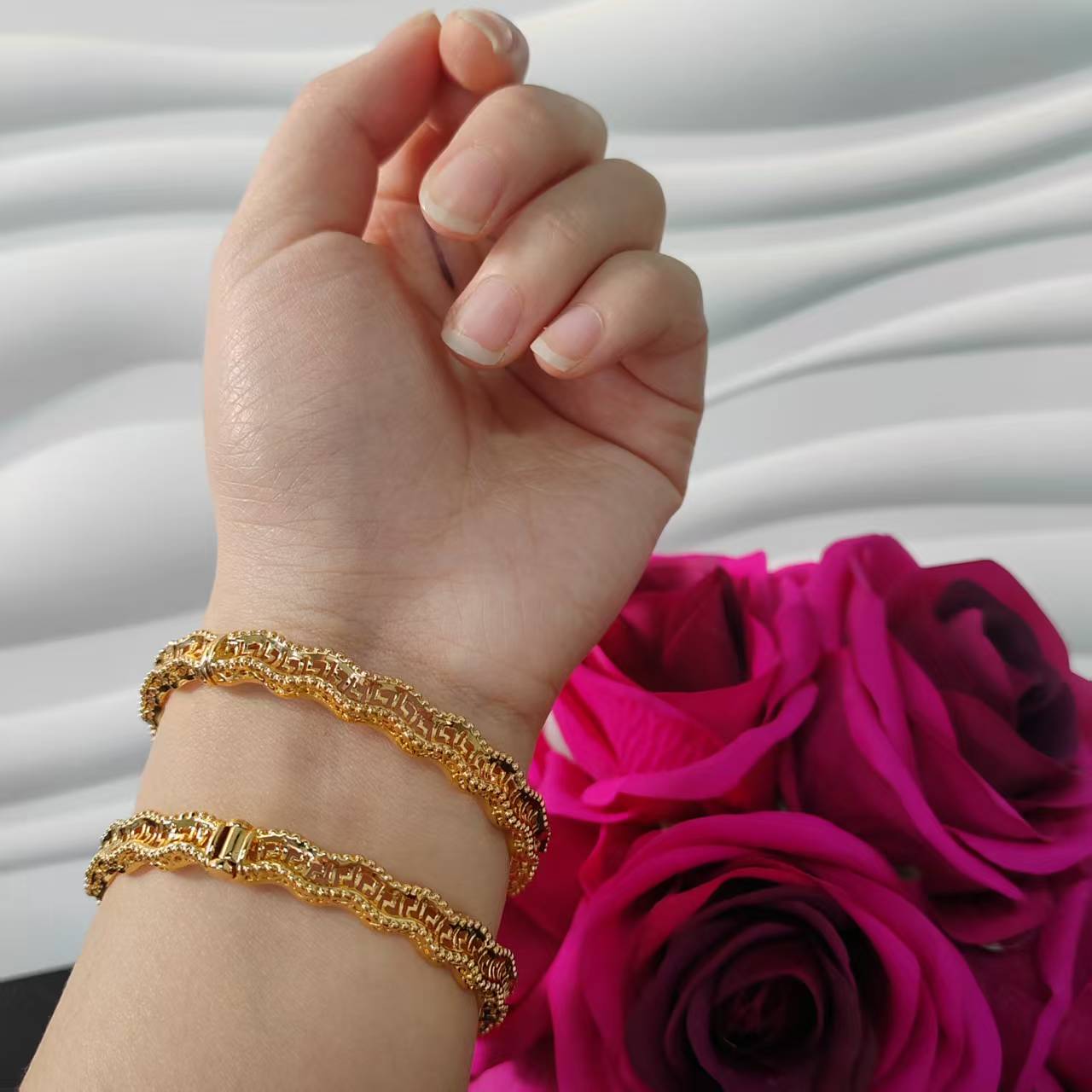 2pcs/pack High Quality Openable 24KGP Copper Bangles Bracelets wholesale