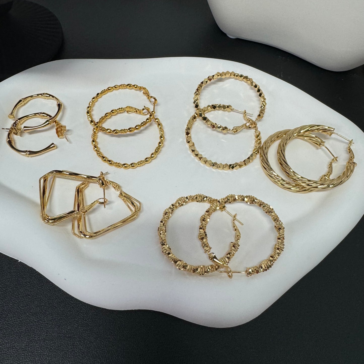 3pairs/pack 18KGP middle size hoop earrings gifts for her