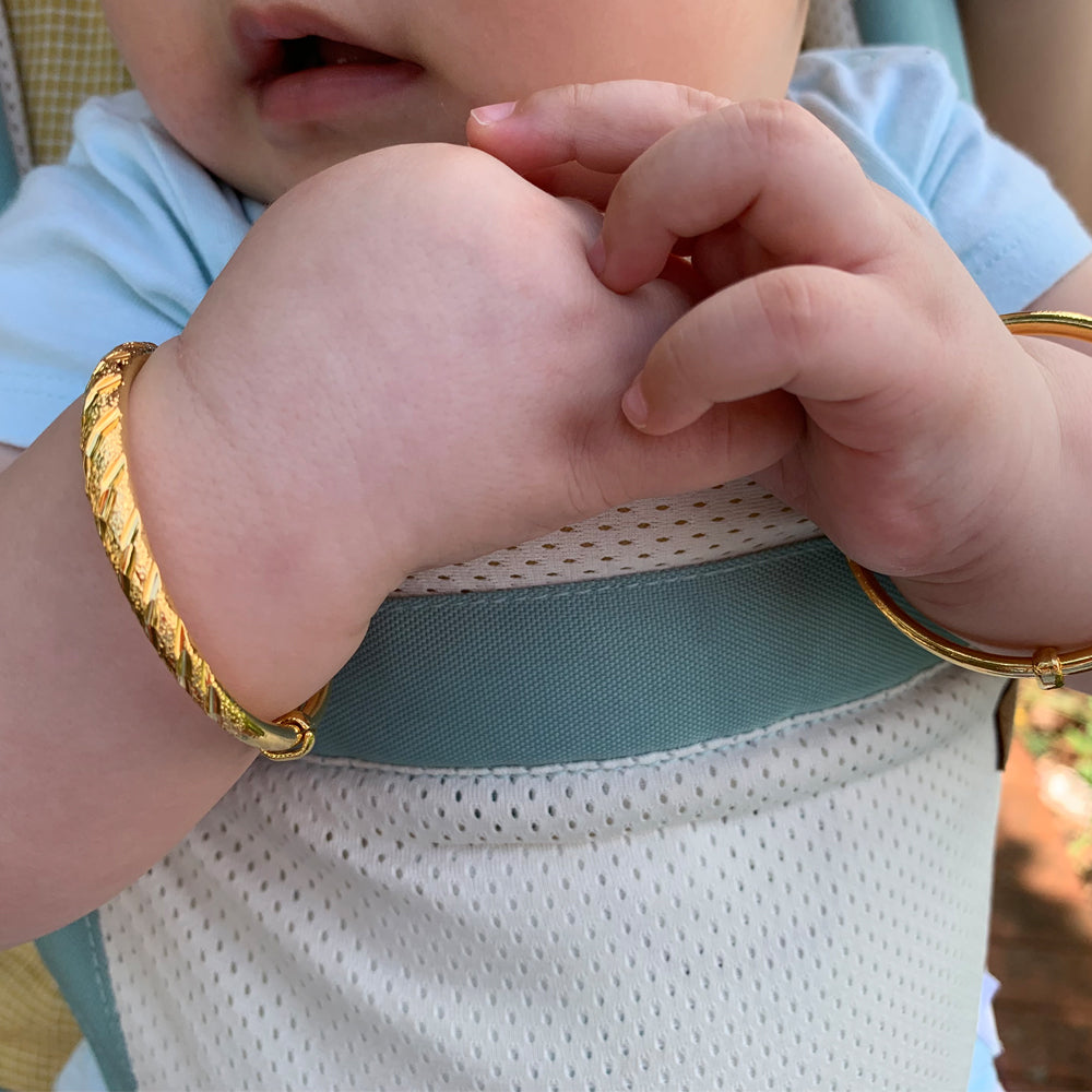 2pcs /lot Gold Plated Baby Children Bangles Bracelet Christmas Birthday Present