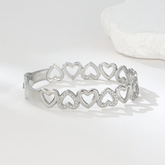 MY2144 Stainless Steel Openable Bangle with Zircon Design in Heart Shape (2.46inch)