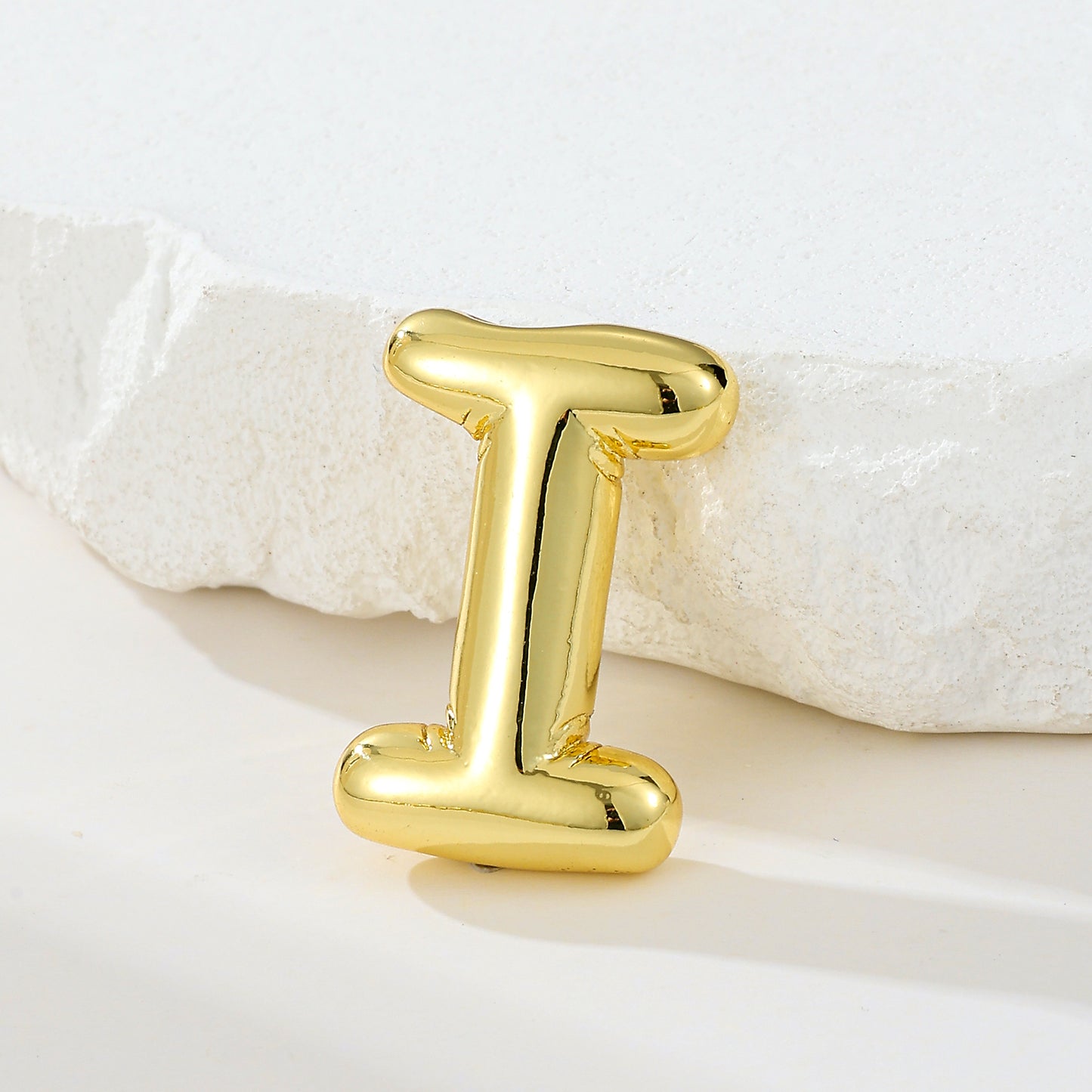 MY2045 Gold-Plated Copper Uppercase Letters Pendants (Polished Surface)