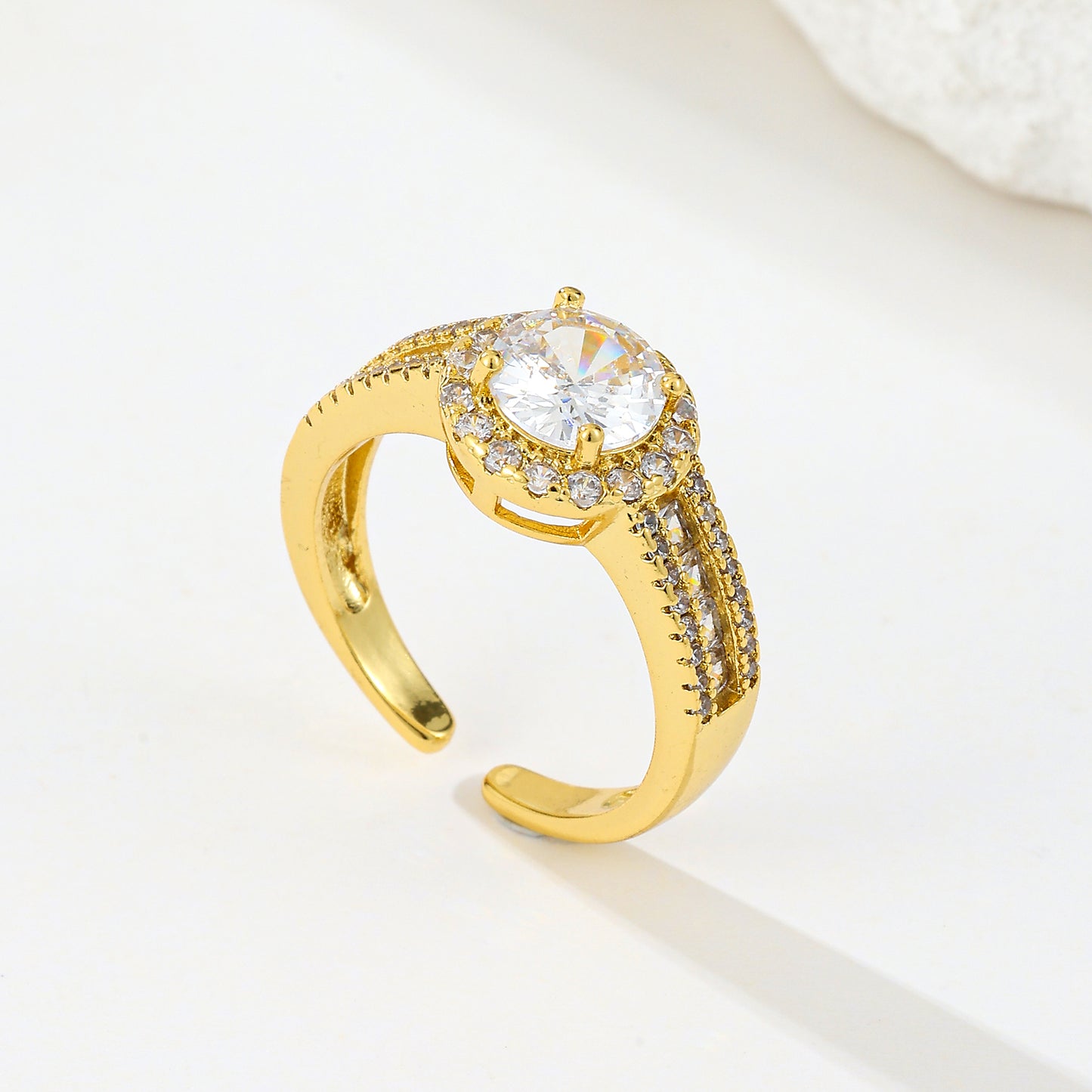 MY2055 24K Gold-Plated Openable Copper Ring with Circular Design Adorned with White Zircon