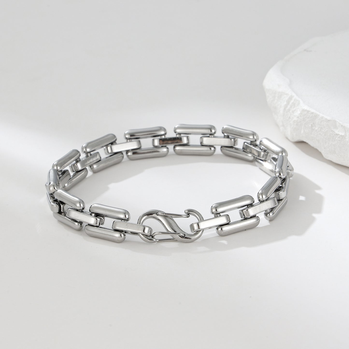 MY2120 Stainless Steel Fixed Size Bracelet Plated with Real Gold