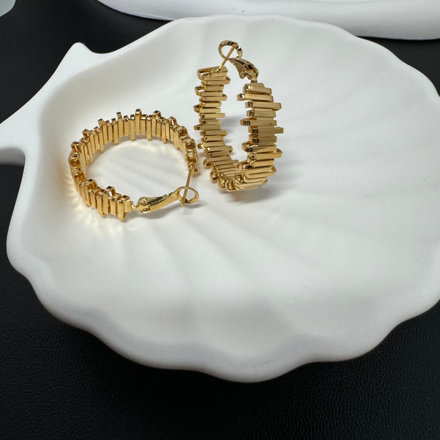 3pairs/pack 18KGP middle size hoop earrings gifts for her