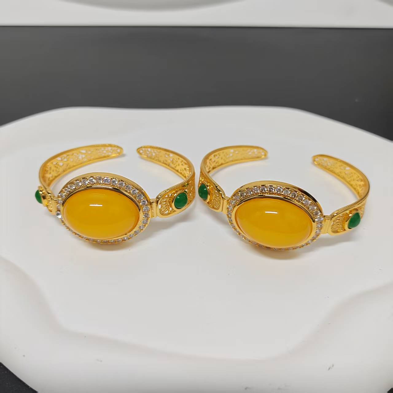 2pcs/pack Ethlyn Openable Artificial Gemstone 24KGP Copper Bangles Wholesale